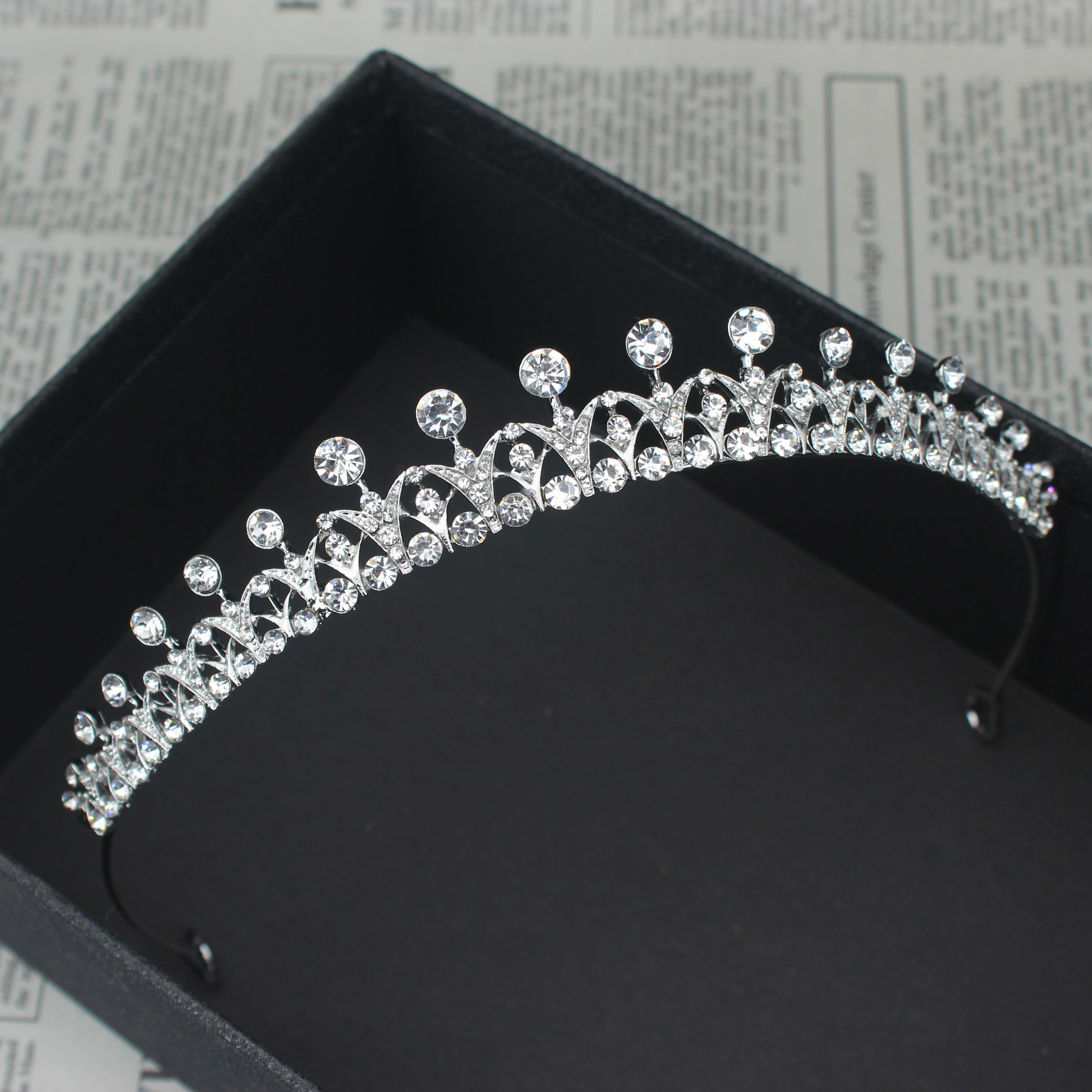 Women Knight Accessories - Crystal Wedding Bridal Tiara Hairstyle For