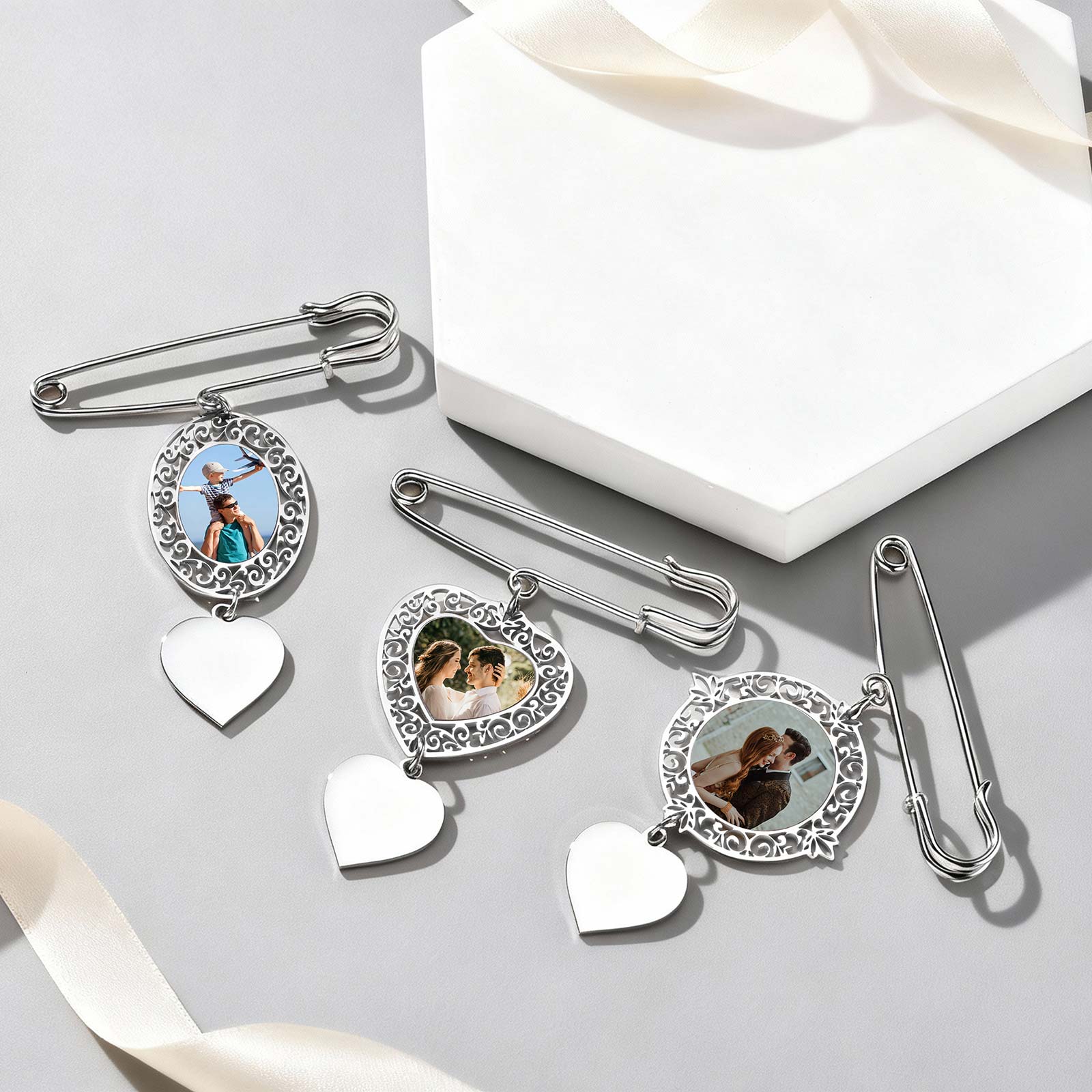 Custom Picture Badge Brooches  - Women Accessories Images 评论和价格